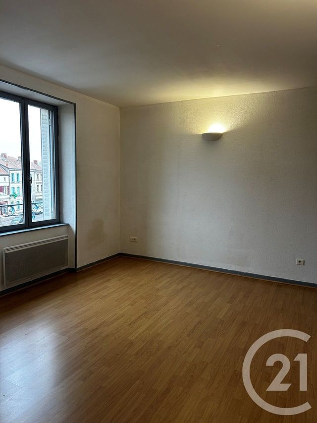 Appartement à louer - 2 pièces - 28.0 m2 - ETAIN - 55 - LORRAINE - Century 21 L'Immobilière Stainoise